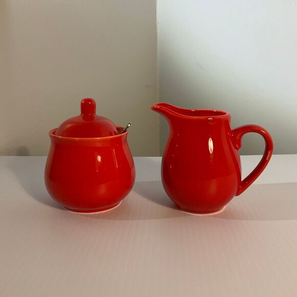 Kitchy Red Pitcher and Sugar Bowl Set. 5” tradwife christmas coffee - Picture 7 of 12